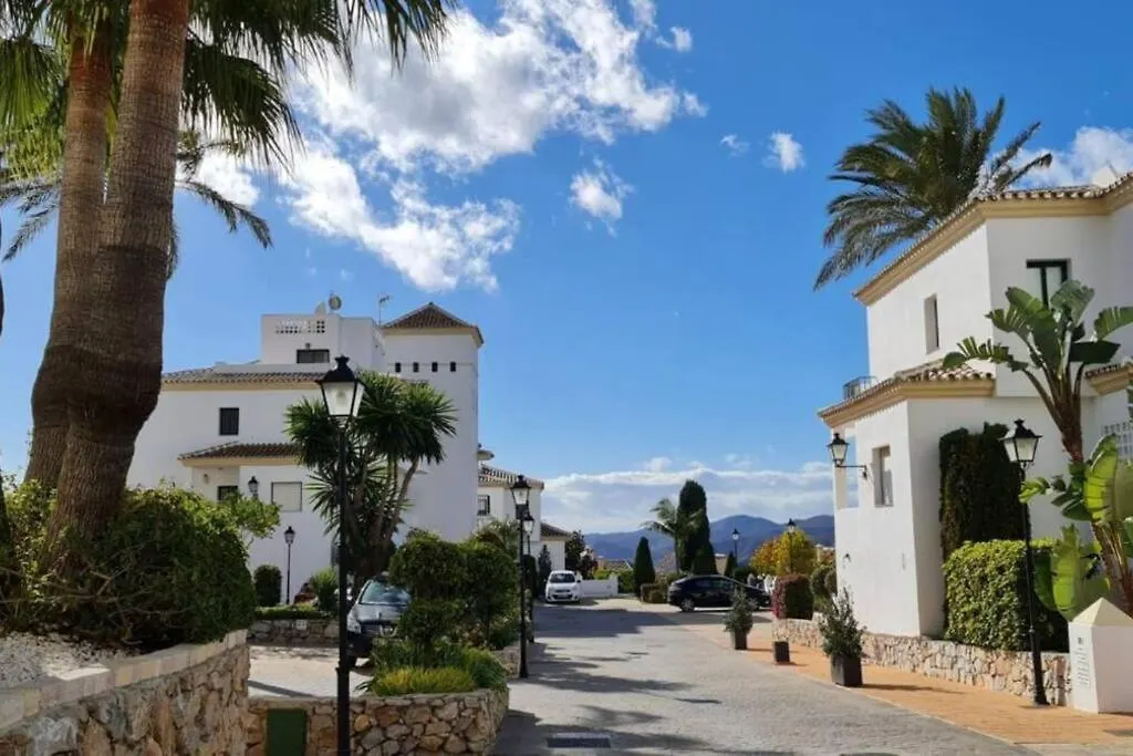 Alhaurin Golf, Verzorgd Appartement, Zonnig Terras! Alhaurin el Grande 0*,  Spain
